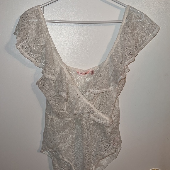 La Vie en Rose White Lace seethough Bodysuit - Picture 2 of 6